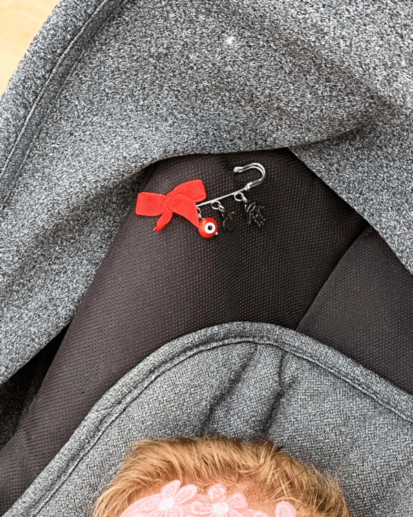 Broche de protección contra el mal de ojo