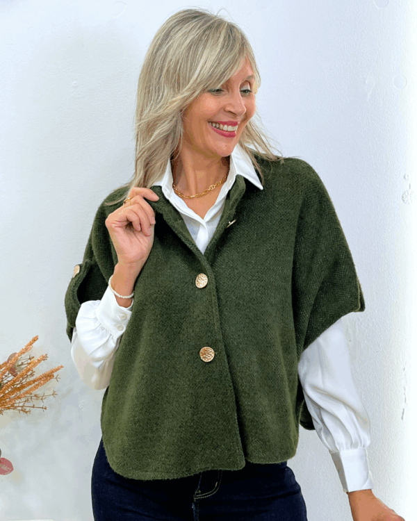 23 Chaqueta-Capa Aura