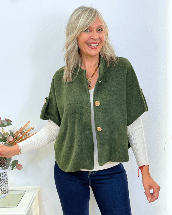 24 Chaqueta-Capa Aura